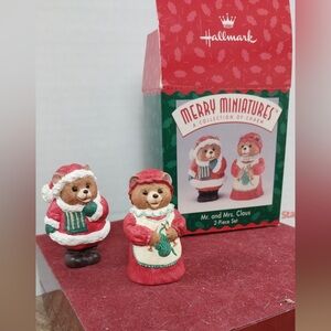NIB Hallmark Merry Miniatures Mr. and Mrs. Claus Bear Set